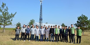 Birlikten Güç Doğdu! Rüzgar Gülü ile Elektrik Üreten Öğrenciler Okulun Bahçesini Ücretsiz Aydınlatıyor