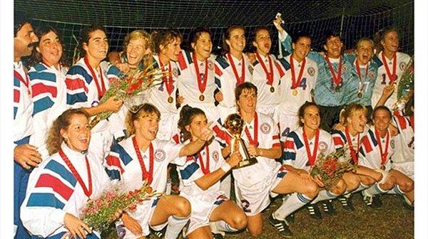 7. Kadınlar Dünya Futbol Kupası ilk kez 1991 yılında Çin’de oynandı ve ABD şampiyon oldu.