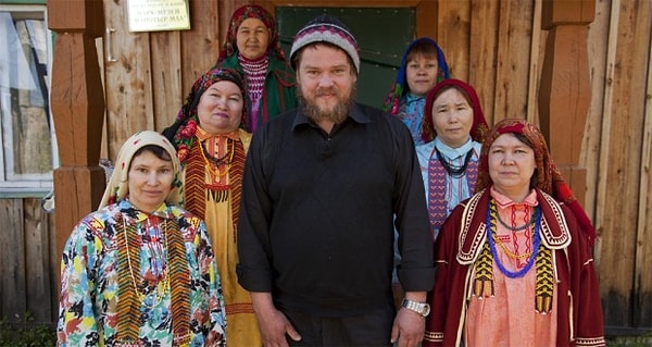 7. "Рюсся" - уничижительное финское прозвище русских. Нейтральное обозначение русских на финском языке - "веняляйнен".