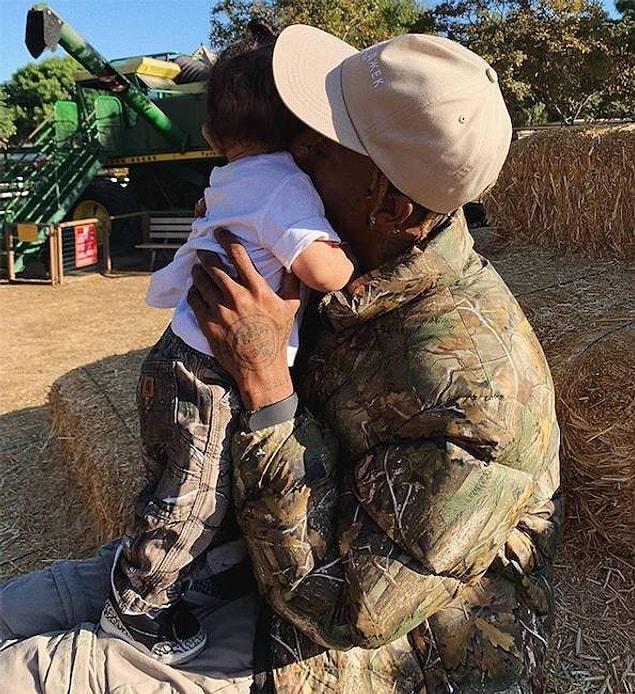 She also posted a pic where Travis is kissing Stormi as they admired a corn maze.