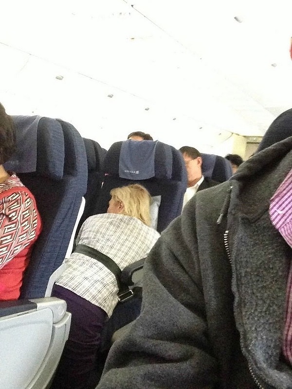 11. Ну она же пристегнута, значит никаких претензий быть не должно