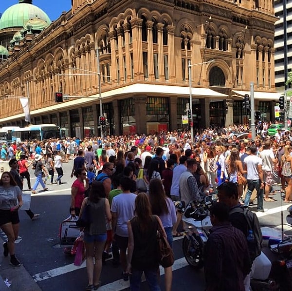 Однако выходить на улицу на каникулах не самая лучшая идея...