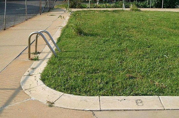 4. Это как бы что? Травяной бассейн?