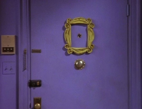 5. Узнаете, из какого сериала эта дверь?