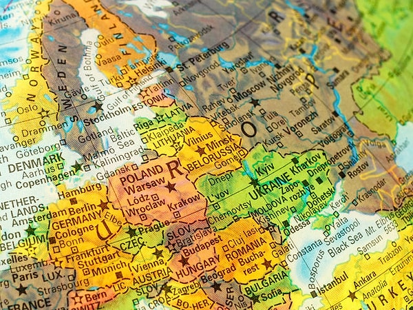 11. Какая страна называется "Shqipëria"?