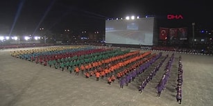 İzmir'de 6 Bin Kişi Aynı Anda Zeybek Oynadı