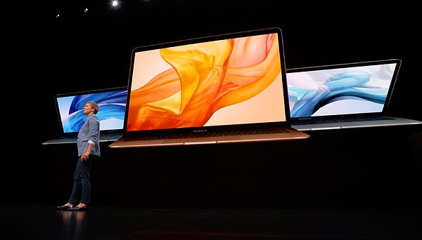 Yeni MacBook Air, 3 ayrı renkte ve %100 geri dönüştürülebilir materyalden üretilecek.