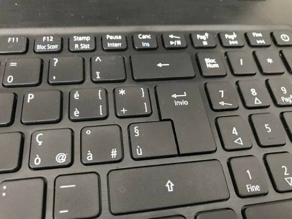 1. А чем вас обычная кнопка Enter не устроила?