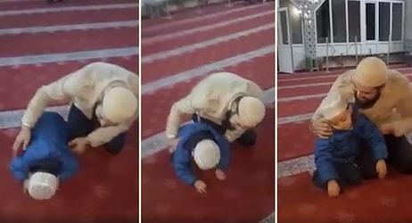 Babasıyla Birlikte Gittiği Camide Secdedeyken Uyuya Kalan Ufaklık