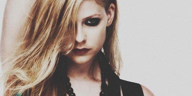 At the time of her rumoured suicide, Avril was a true superstar all around the world having put out very successful singles like "Sk8r Boi" and "Complicated" the year before.