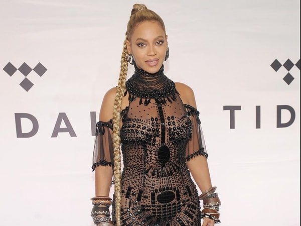 4. Перфекционизм Дев окупается в развлекательной индустрии.