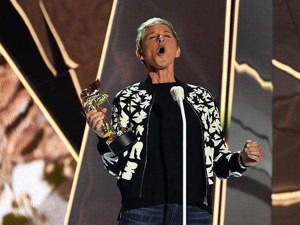 2. Водолеи приносят домой неплохой доход.