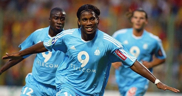 2003 yılında Marsilya'ya transfer olan Drogba, ligde 35 maçta 19 gol atarak takımına büyük katkı sağladı. Ancak o sezon Drogba'yı özel kılan Şampiyonlar Ligi grup maçında 5, UEFA Kupası'nda attığı 6 gol olmuştur.