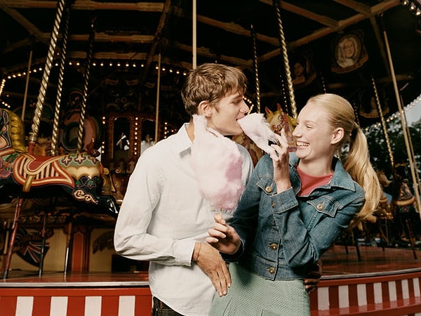 2. Закончите фразу: "Настоящая любовь - это..."