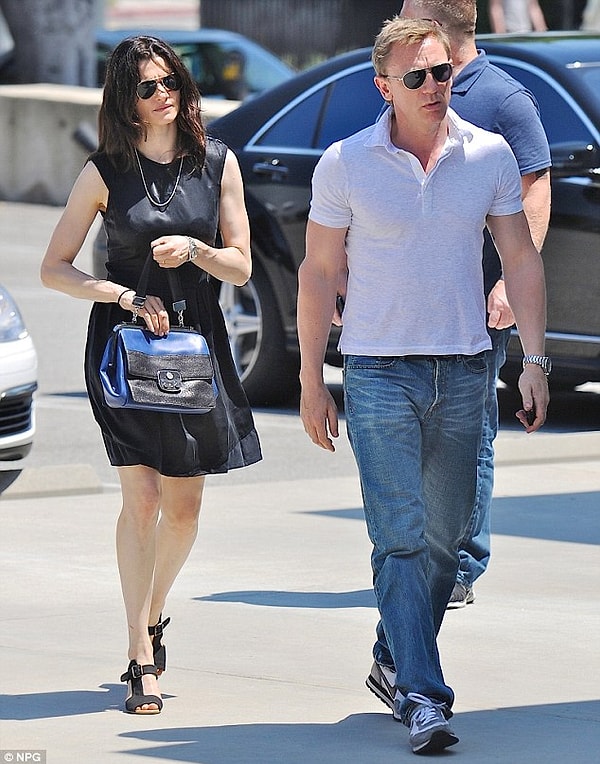 В одном из интервью актер признался, что не может изображать радость и шутить по заказу.