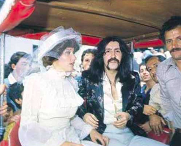 1970 yılında Marie'den ayrılan Barış Manço 78 senesinde Lale Çağlar ile evleniyor. Batıkan ve Doğukan isimli iki çocuğu oluyor.