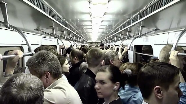 8. Сильно ли вы расстроитесь, если в общественном транспорте услышите хамство в свой адрес?