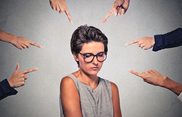 Вы сильно зависите от мнения окружающих