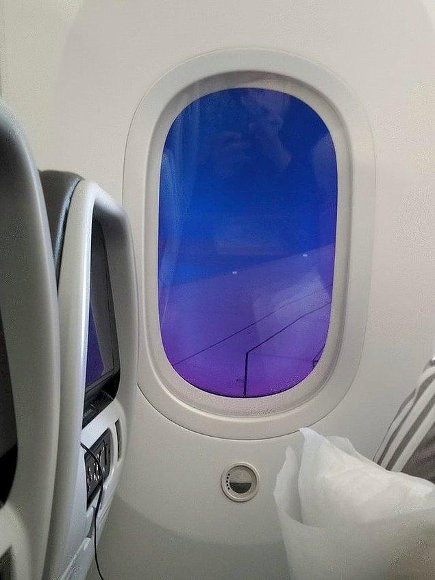 12. Bu uçak penceresinin rengini aşağıdaki kadrandan, istediğiniz gibi ayarlayabiliyorsunuz.