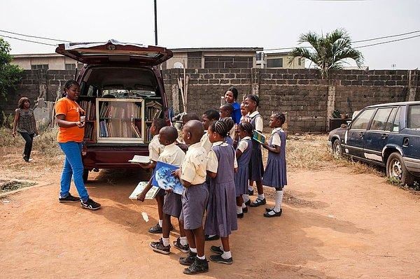 8. "Seyyar Kütüphane" projesi ise 2013 yılında Funmi Ilori tarafından başlatıldı amacı ise Nijerya gibi ülkelerdeki çocukların gelişimine yardımcı olmak.