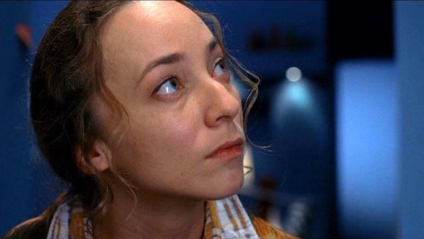 7. В какую птицу превращалась Ольга из фильма «Ночной дозор»?