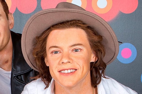 2. Узнаете, на кого должна была быть похожа эта фигура?