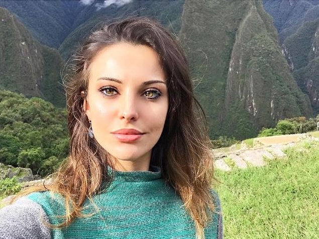 7. Güzelliğin gözümüzü kör etti Tuvana!
