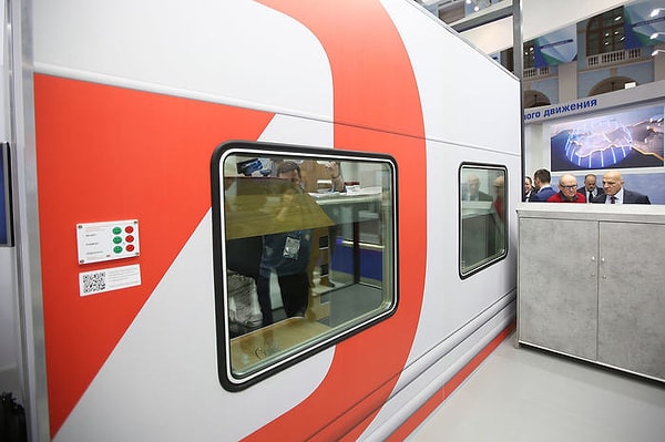 17. До 22 ноября его можно посмотреть на выставке «Транспорт России» в московском Гостином Дворе.