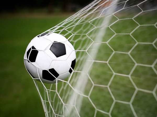 3. Вспомните ситуацию в школе, когда вы были последней, кого выбирали в команду на физре: