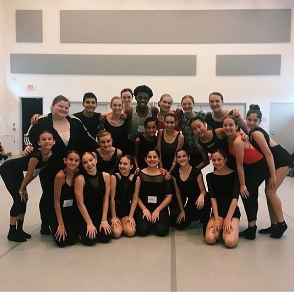 7. Тот факт, что видео с ее танцем стало вирусным, искренне удивляет девушку.