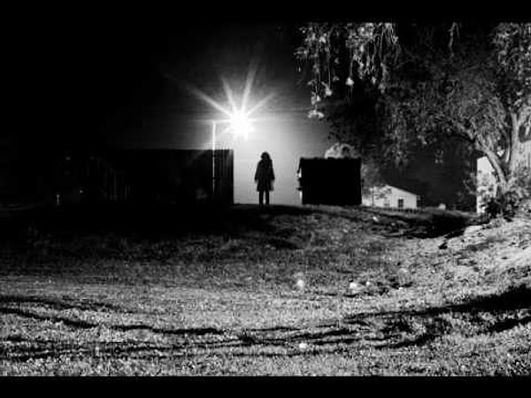 Пользователь портала Reddit по имени Карлос преследовал женщину недалеко от центра Белфаста вплоть до ее машины, а затем извинился перед ней в Интернете.