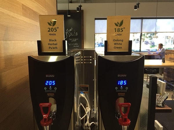 1. В этом месте можно выбрать горячую воду нужной температуры, чтобы заварить идеальный чай.