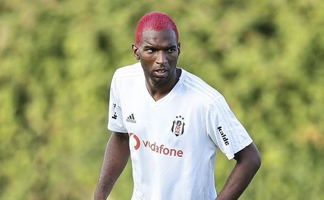 Kısa süre içinde birçok Beşiktaş taraftarı Babel'e, verdiği cevap nedeniyle tepki gösterirken, Hollandalı futbolcu daha sonra bu yorumunu sildi.