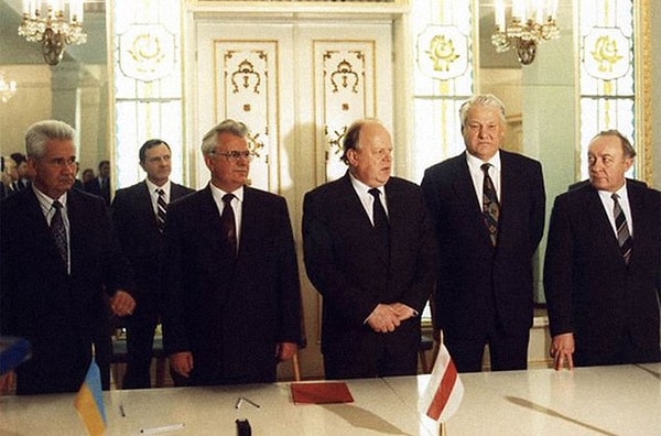 4. В каком году был основан СНГ?