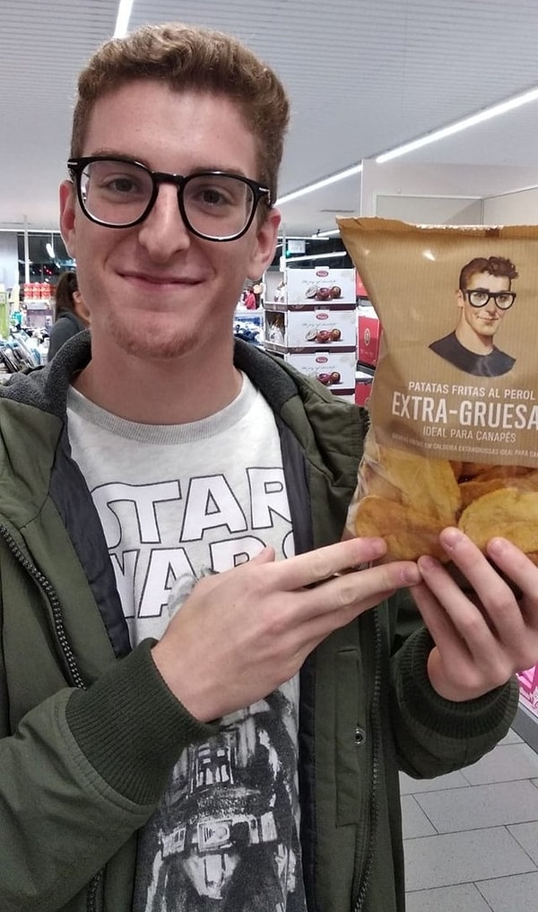 4. Матрица настолько обленилась, что копирует реальных людей даже на пачки чипсов