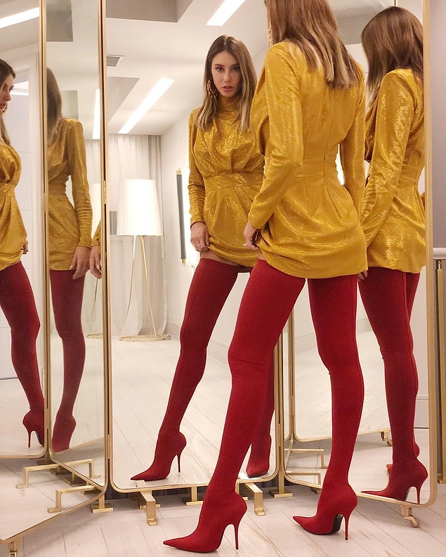 Tayt moda haline geldi: yürüyüş, tatil, partide Tayt moda haline geldi: yürüyüş, tatil, partide
