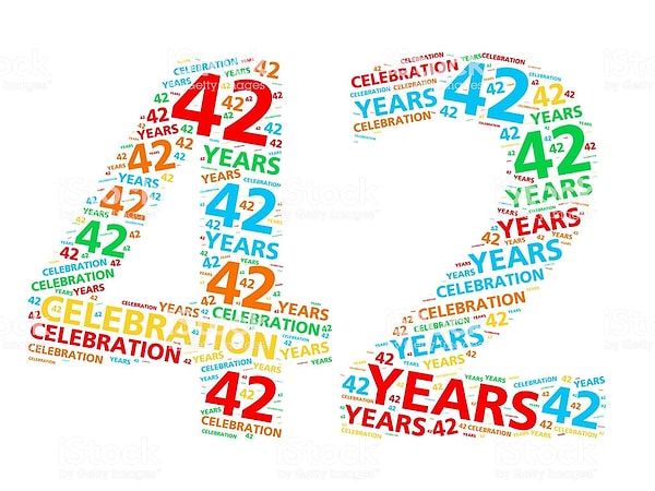 42 года (+/- 2 года)