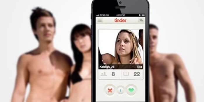 Tinder'da Çapkınlık Yapmaya Çalışırken Ablasıyla Eşleşen Dünyanın En Talihsiz Genci!