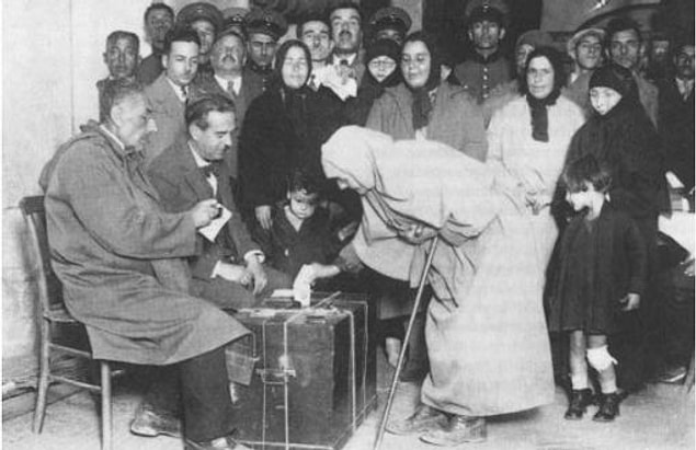 11. Türkiye Cumhuriyeti çok partili hayata devamlı olarak aşağıdaki tarihlerin hangisinde geçmiştir ?