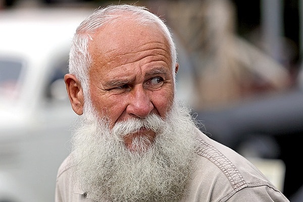 7. В какой стране считается бестактным уступать место в транспорте людям в возрасте? Там это трактуется как демонстрация физического преимущества.