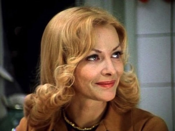 Надя из "Иронии судьбы, или С легким паром!"