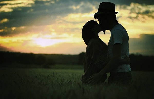 В любви вы обычно тот, кто позволяет любить себя!