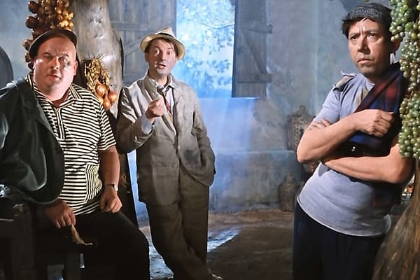 7. Как называлась комедия, в которой впервые появились Трус, Балбес и Бывалый в исполнении актеров Георгия Вицина, Юрия Никулина и Евгения Моргунова?