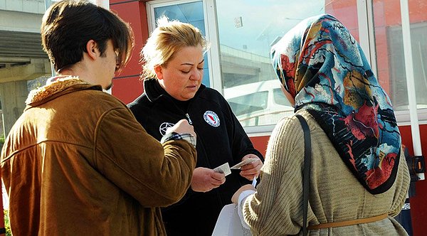 "2 bin lira üstü ve enflasyon oranının maaşa yansımasını istiyoruz"