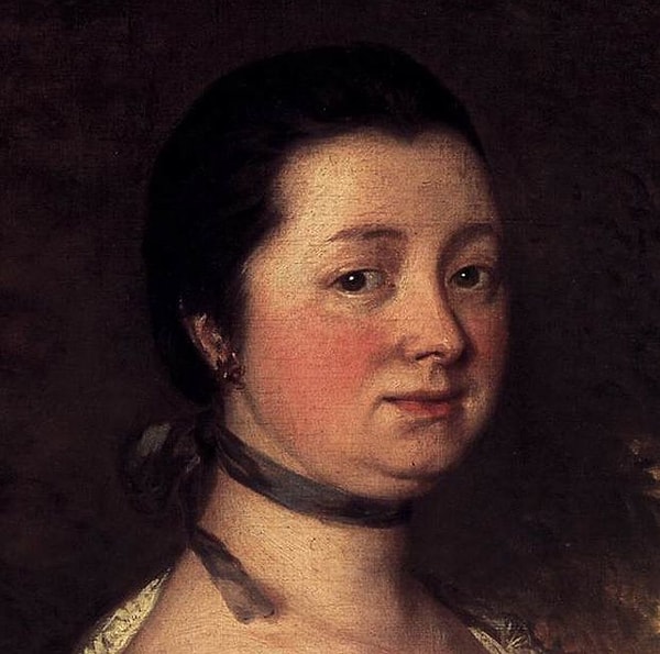 3. Кто эта брюнетка?