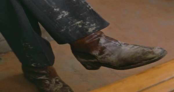 2. А эти ботинки?