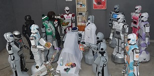 Sahneden Düşen Robot Mini Ada'nın Onarımı Yapıldı: Arkadaşlarından 'Etli Ekmekli' Hasta Ziyareti!