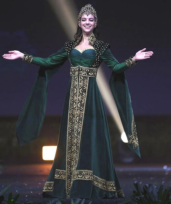 Турция, Tara Madelein De Vries