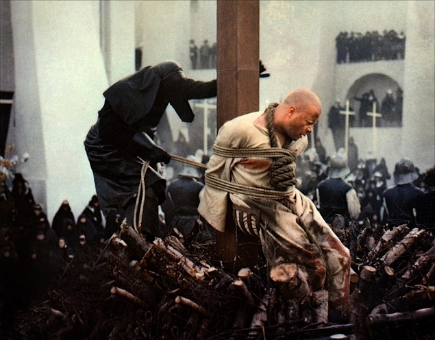 Sınırlarınızı Zorlamaya Geldiler: İzlerken Sizi Gerim Gerim Gerecek, Zamanında Birçok Ülkede Yasaklanan ()18 Film 87