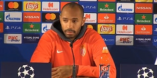 Sandalyesini Düzeltmeden Basın Toplantısından Çıkan Oyuncusuna Efsane Bir Bakış Atan Thierry Henry